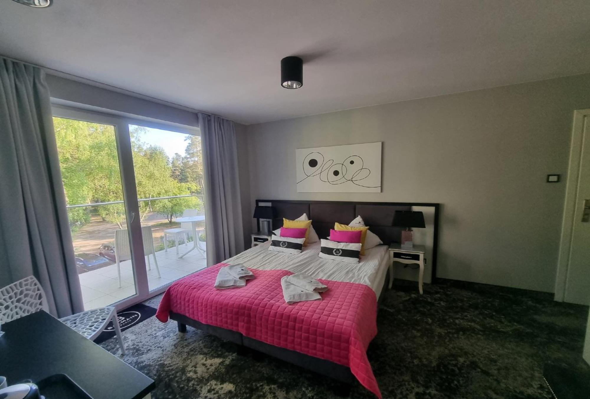 Hotel Majestique Pobierowo Habitación foto