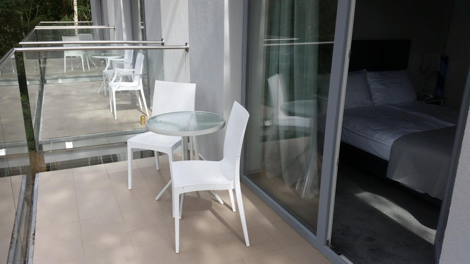 Hotel Majestique Pobierowo Habitación foto